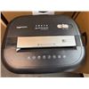 Image 4 : BNIB - Amazon Basics 15-Sheet Cross-Cut Paper/CD/Credit Card Shredder