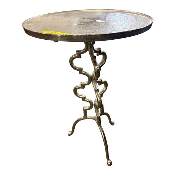End Table w/Curved Base