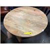 Image 2 : Wood Top Table (33x18)