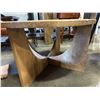 Image 3 : Wood Top Table (33x18)