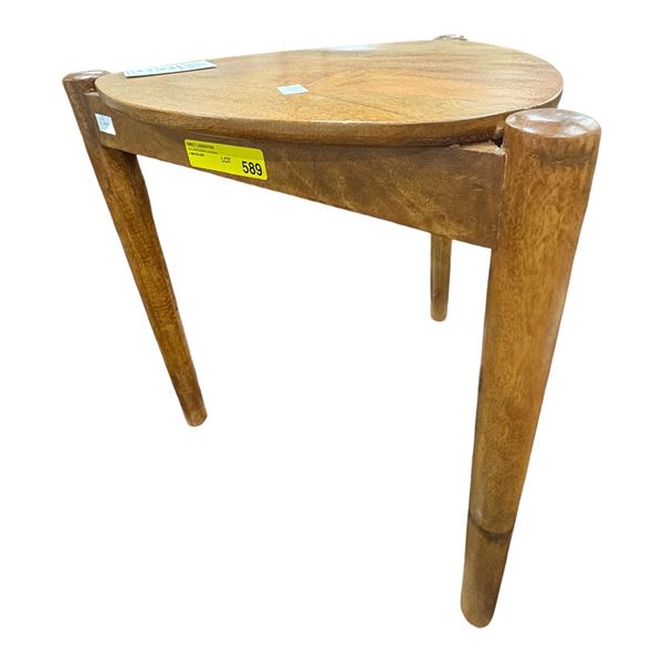 Mid Century Modern Walnut Console Table (20.5 DIA x 22)