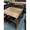 Image 2 : Mid-Century Modern Two-Tier Wood Side Table (20x29x25)