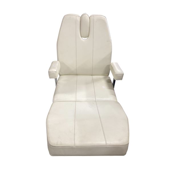 White Vinyl Adjustable Hydraulic Spa / Salon Facial Treatment Chair