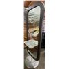 Image 3 : Full-Length Salon Styling Mirror, H76"