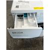 Image 6 : Like New Open box - Breda Washer 8kg - MSRP $1,299 - Model number LUWM81400 - S/n 53330145