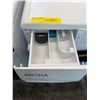 Image 5 : Like New Open box - Breda Washer - MSRP $1,399 - Model # LUWM91400 - S/n 73992052330053