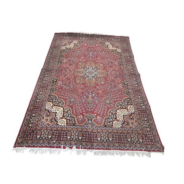 Traditional Persian Style Red Medallion Area Rug with Fringe - Approx 9 x 12