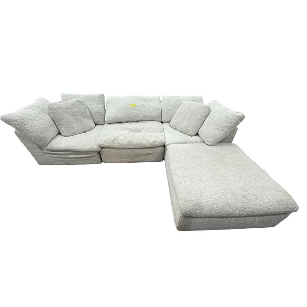 Moes 4pc Modular Sectional Fabric Sofa