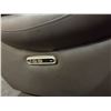 Image 5 : New - Amax 3-Seater Leather Power Reclining Sofa, W86" - tear on the right
