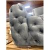 Image 3 : New - Luxurious Grey Velvet Tufted Barrel Chair, W45"