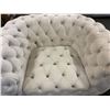 Image 3 : New - Luxurious Cream Velvet Tufted Barrel Chair, W45"