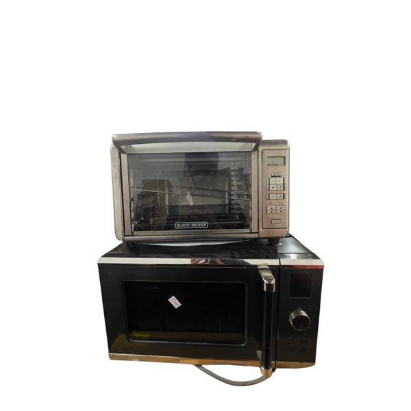 Group of 2 - Black+Decker Toaster Oven and Microwave Oven (Model MWO020)