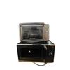 Image 1 : Group of 2 - Black+Decker Toaster Oven and Microwave Oven (Model MWO020)