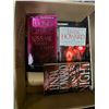 Image 3 : Box full of assorted books - Linda Howard & Others