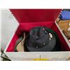 Image 4 : 3 hat boxes with assorted hats - Fedora & more