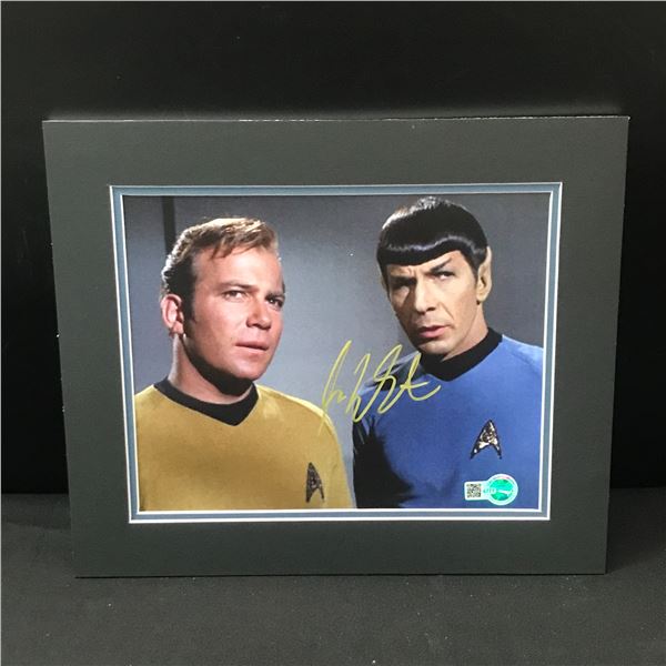 WILLIAM SHATNER SIGNED AND FRAMED 8X10 - WWOC COA