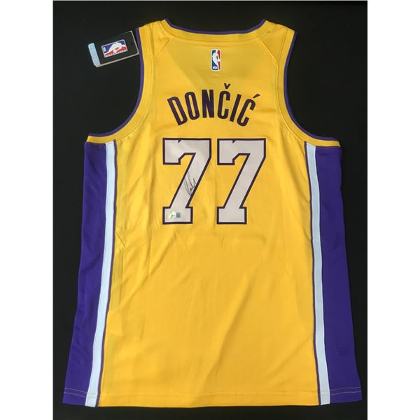 LUKA DONCIC SIGNED LOS ANGELES LAKERS JERSEY - BECKETT COA