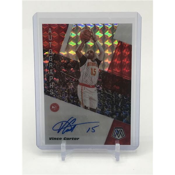 2019-20 PANINI MOSAIC BASKETBALL VINCE CARTER SIGNED TRADING CARD