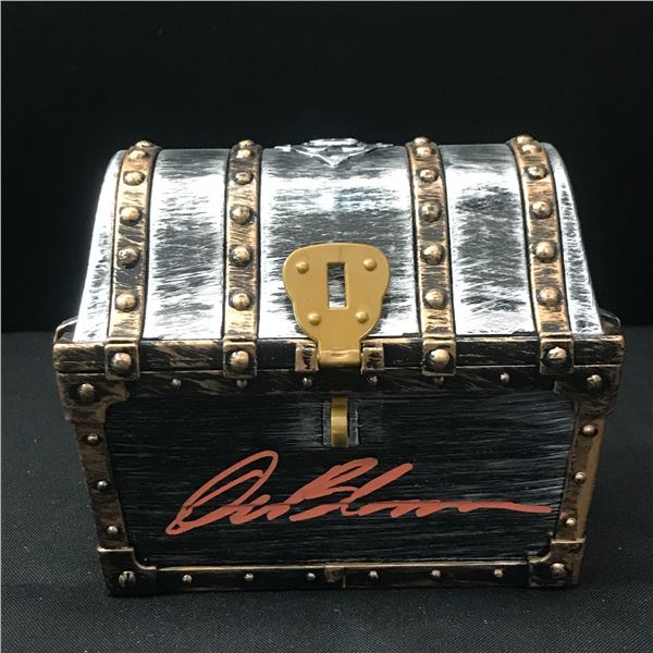 ORLANDO BLOOM SIGNED PIRATES OF THE CARIBBEAN CHEST - WWOC COA