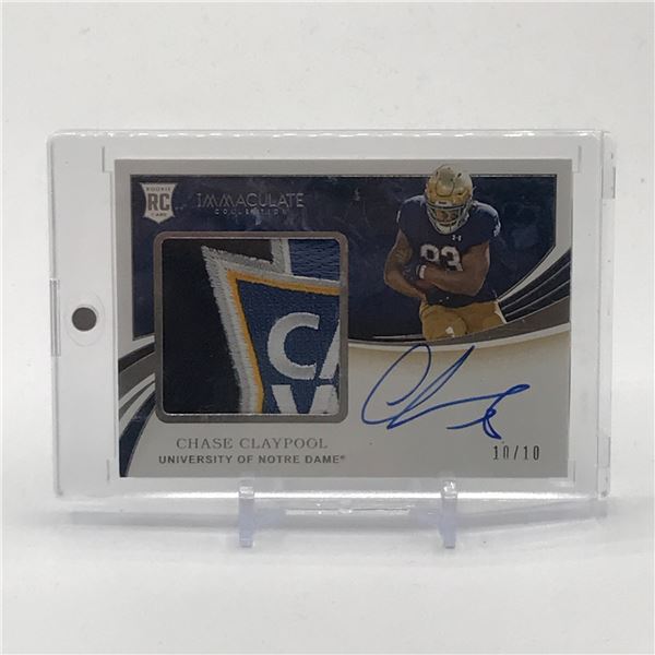 2020 PANINI IMMACULATE COLLECTION COLLEGIATE CHASE CLAYPOOL SIGNED ROOKIE PATCH TRADING CARD 10/10