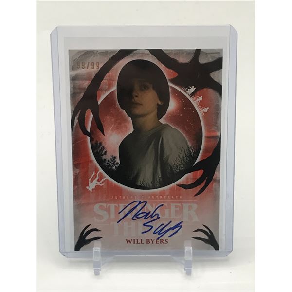 TOPPS STRANGER THINGS WILL BYERS SIGNED TRADING CARD 99/99