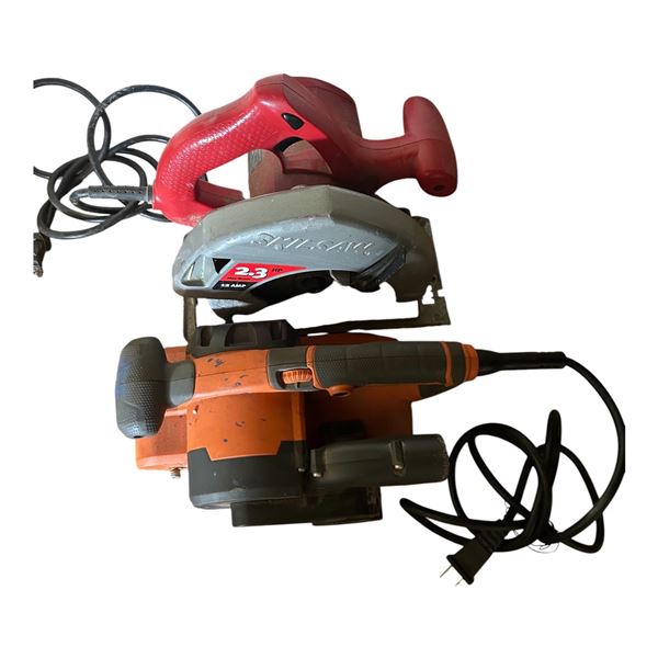 Group of 2 -Skilsaw 2.3Hp Saw & Ridgid Heavy Duty Speed Belt Sander