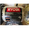 Image 3 : RYOBI 6" Bench Grinder -Model BGH6110