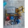 Image 2 : Performance 1500lb Hydraulic lift & Assorted Jack Stands