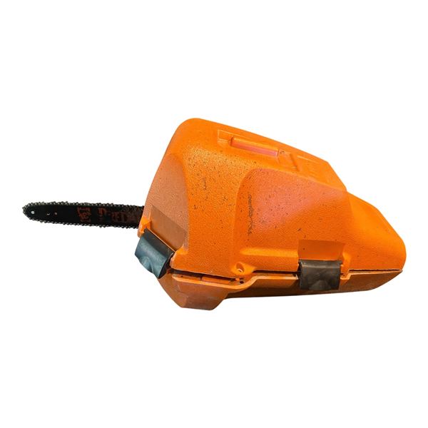 Poulan Predator Gas Chainsaw with 18" Bar & Chain-3/8" pitch.