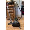Image 6 : BISELL AeroSwift Compact Lightweight Bagless Corded Canister Vaccum Clearner