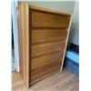Image 3 : 4-Drawer wooden dresser-46"x31"x18'