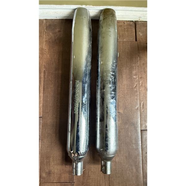 Pair of Harley-Davidson OEM Exhaust Mufflers 65539-95 & 65538-95