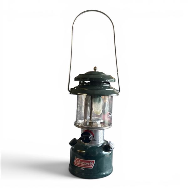 Classic Coleman Single Liquid Fuel Lantern
