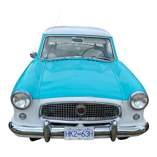 VINTAGE 1957 Nash Mertopolitan Hardtop-  Frost White & Berkshire Green -Model No: 562 VIN: E39892-53