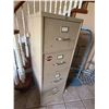 Image 4 : 2 Metal Filing Cabinet (H29" & 52") and Step Ladder