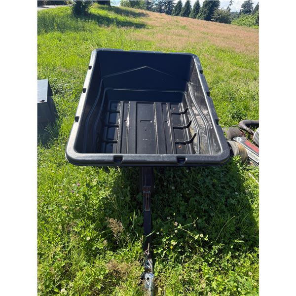 Heavy-Duty Poly Garden Dump Cart
