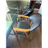 Image 4 : 60" Glass Table, 5 Assorted Style Chairs, and Thick Glass Top with Lower Shelf