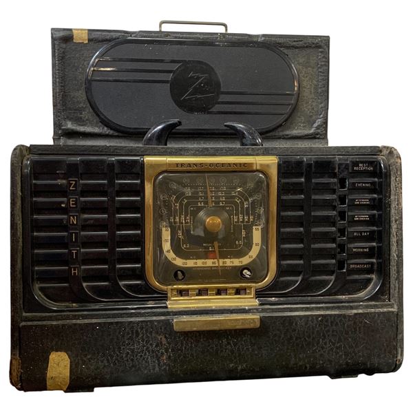 Zenith Transoceanic Portable Radio - Model "Clipper" 8G005YT