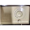 Image 3 : General Electric AM Power Operated Table-Top Radio S-7861
