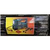 Image 3 : 12V Portable 250 PSI Air Compressor with Detachable Light & Box - 1990's
