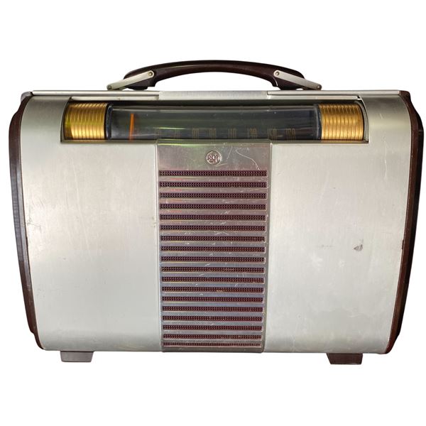 RCA Vintage Portable Radio/Record Player in Metal Case