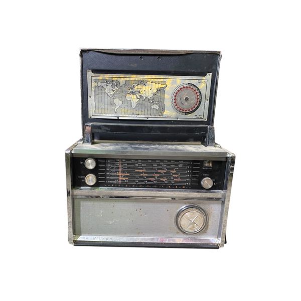 RCA Victor Globe Trotter All Transistor All Wave Portable Radio
