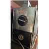 Image 7 : RCA Victor Globe Trotter All Transistor All Wave Portable Radio