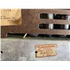 Image 7 : 2-Piece Vintage Clock Radio Lot: Automatic Dual-Clock AM Radio and Sparton Green AM Clock Radio