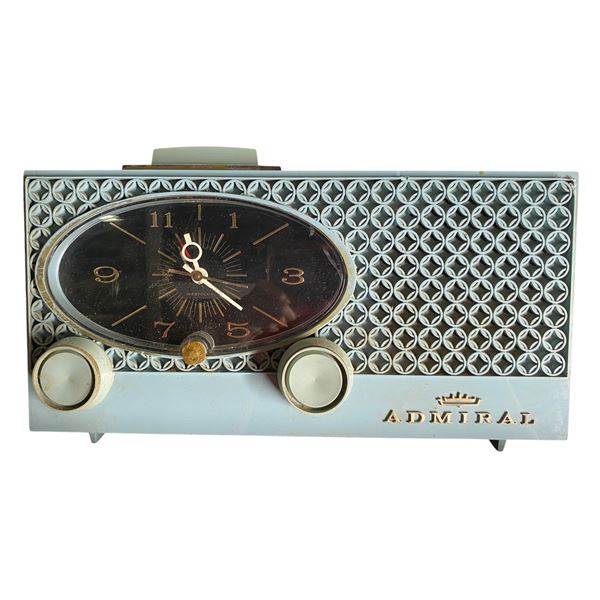 Admiral Vintage AM Clock Radio with Westclox Oval Face (Baby Blue Cabinet)