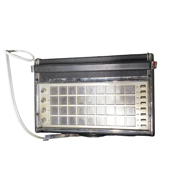 FM-AM Transworld De Luxe Multi-Band Portable Radio