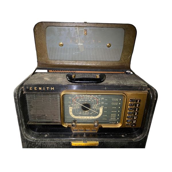 Zenith Trans-Oceanic Portable Radio