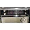 Image 4 : RCA Victor Globe Trotter FM-AM All Wave Portable Radio