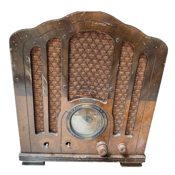 Vintage Cathedral/Tombstone Tube Radio (1930s) - Est. $150-$400