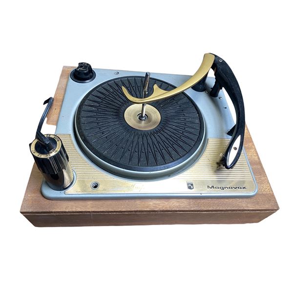 Vintage Turntable on Wood Plinth (Garrard-style, Tone Arm Present)